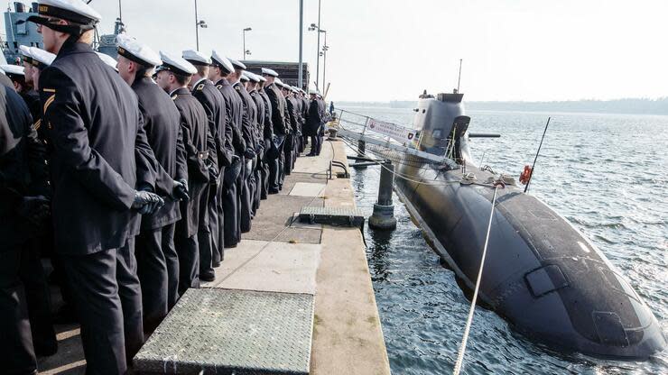 Von Vertragsunterzeichnung bis Auslieferung eines neues U-Boots vergehen mindestens acht Jahre (Archivbild 2015). Foto: dpa