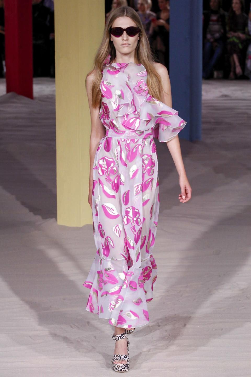 A model at the Temperly London September 2017 runway show in London. (Photo: Getty Images)