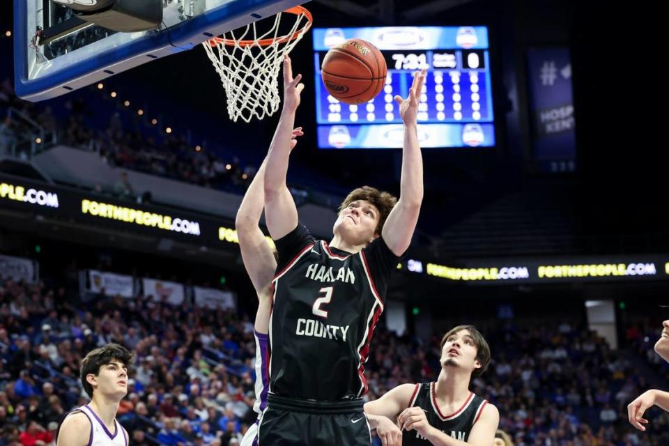 Harlan County’s Trent Noah grabs a rebound against Lyon County during the Boys’ Sweet 16 championship game at Rupp Arena. Silas Walker/swalker@herald-leader.com