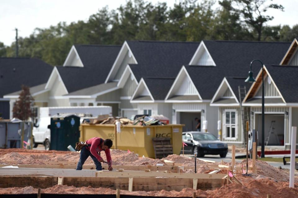 Homes under construction are seen in Freeport in 2020. On Tuesday, Walton County commissioners joined commissioners in Escambia, Santa Rosa and Okaloosa counties in signing a resolution in support of increasing the Basic Allowance for Housing for junior enlisted military personnel.