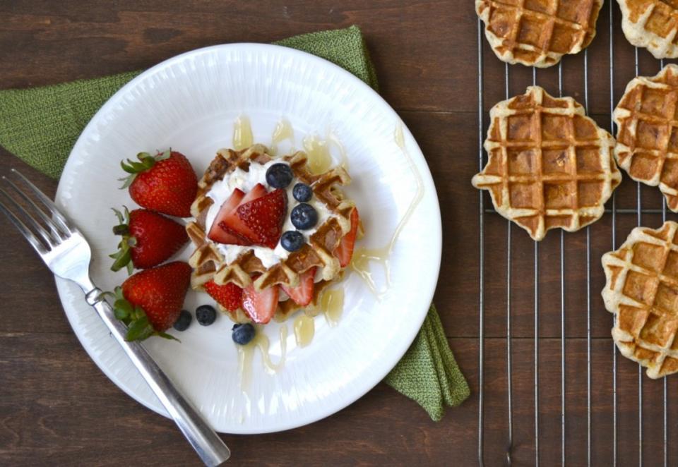 <p>These Banana Nut Oatmeal Waffles look like just the thing that I want to eat for brunch! Topped with all those berries...too good. <a href="http://www.maebells.com/banana-nut-oatmeal-waffles/?hc_location=ufi" rel="nofollow noopener" target="_blank" data-ylk="slk:Get the recipe here.;elm:context_link;itc:0;sec:content-canvas" class="link ">Get the recipe here.</a></p>