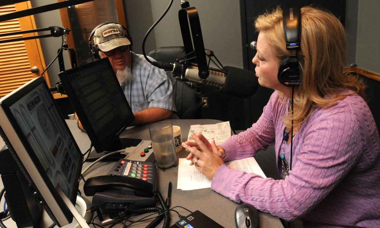 WJCT "First Coast Connect" host Melissa Ross talks with St. Johns Riverkeep Neil Armingeon during a June 30, 2011, episode.