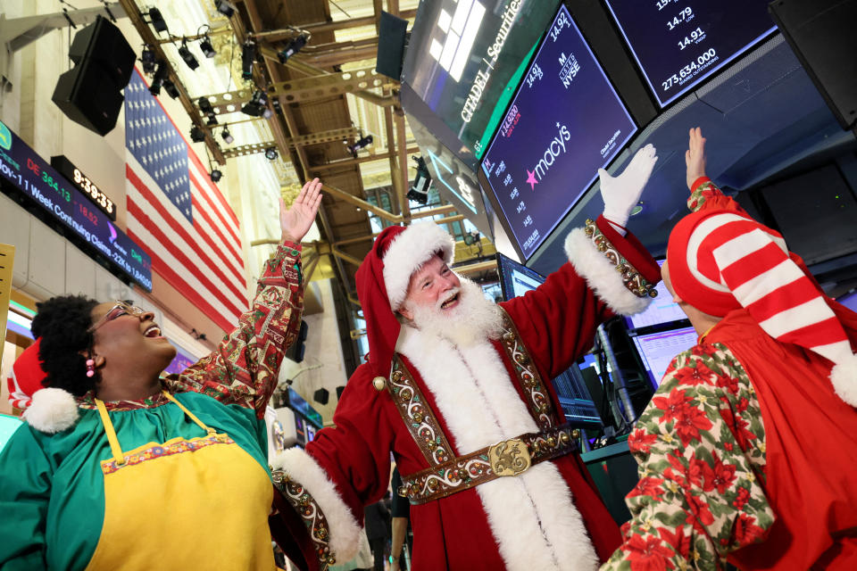 Macy's Santa Claus, appears on the trading floor to celebrate the 97th Macy’s Thanksgiving Day Parade at the New York Stock Exchange (NYSE) in New York City, U.S., November 22, 2023.  REUTERS/Brendan McDermid