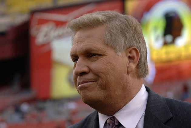 Mortensen photographed on the sidelines of a 2006 game between the Minnesota Vikings and the Washington Commanders. Mortensen passed away on Sunday.