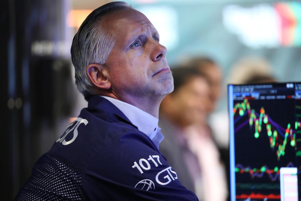 NEW YORK, NEW YORK - SEPTEMBER 23: Traders work on the floor of the New York Stock Exchange (NYSE) on September 23, 2022 in New York City. The Dow Jones Industrial Average has dropped more than 400 points as recession fears grow. (Photo by Spencer Platt/Getty Images)