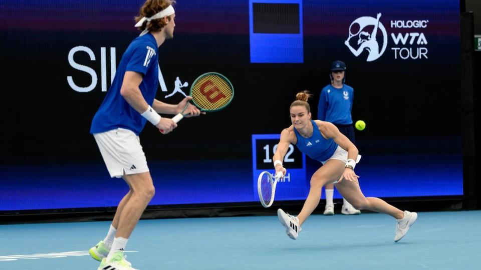 Stephanos Tsitsipas y María Zachary