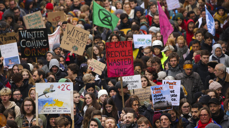 Vor drei Wochen sind die Jugendlichen von Fridays for Future noch jeden Freitag zu Tausenden auf die Straße gegangen. Heute müssen sie sich andere Protestformen überlegen.  Foto: dpa