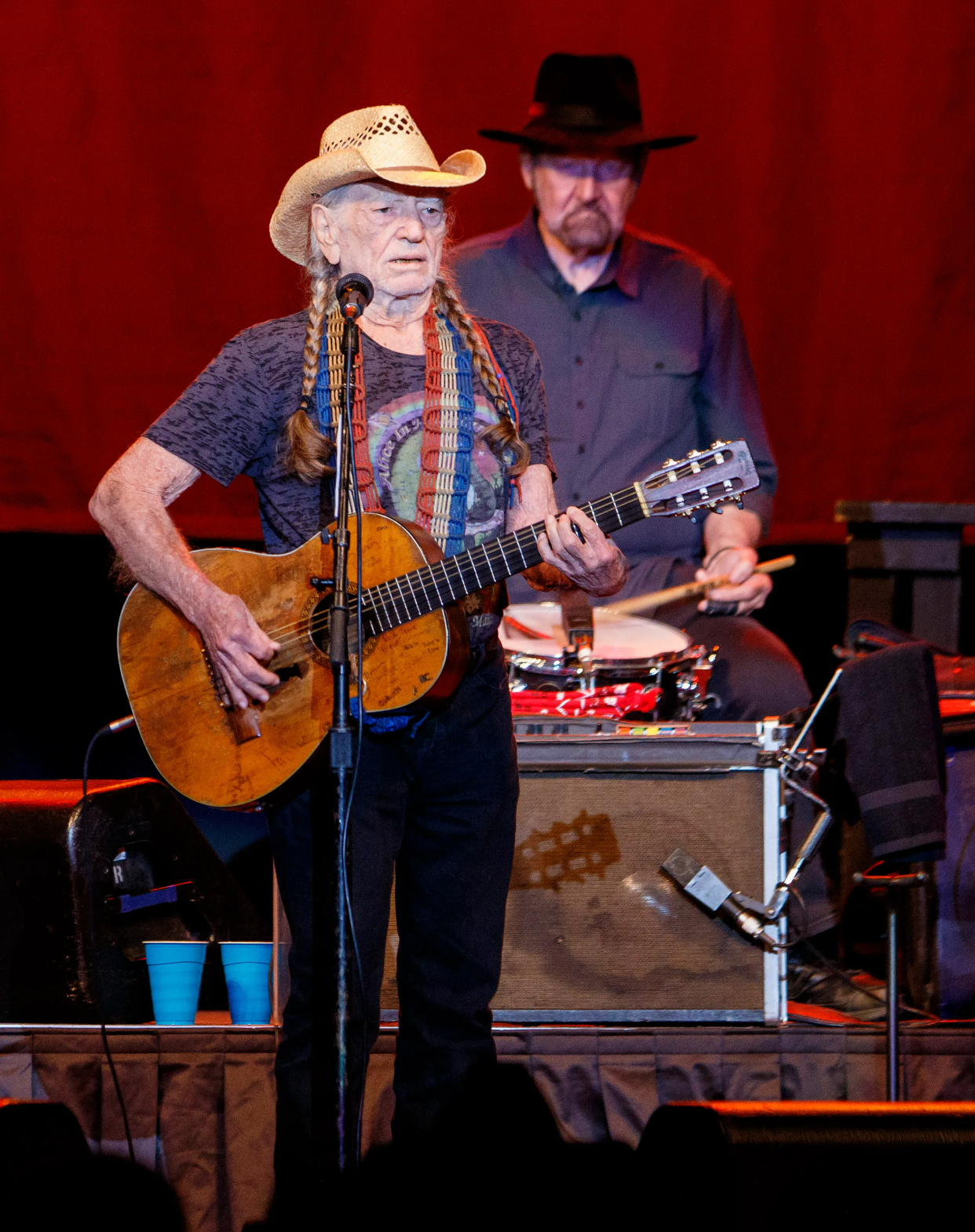 Willie Nelson performs in Des Moines at Wells Fargo Arena Wednesday, April 11, 2018.