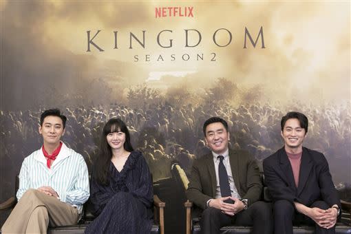 朱智勛、柳承龍、裴斗娜和金聖圭日前接受了台灣媒體的訪問。（圖／Netflix提供）