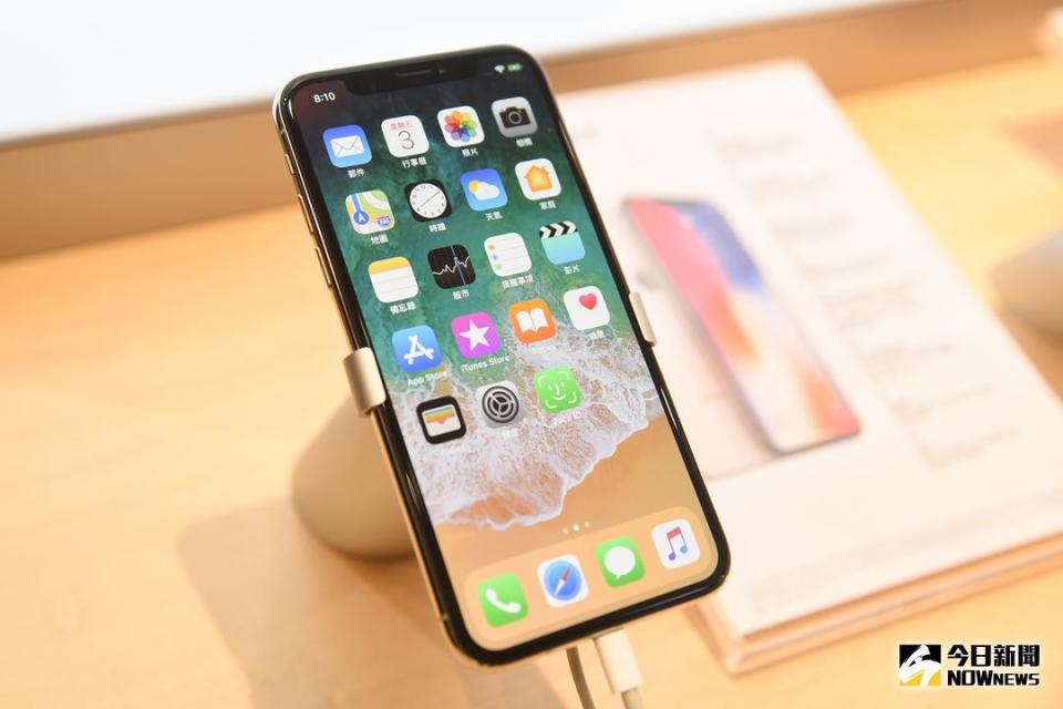 ▲iPhone X恐將在年中停產，成為蘋果史上最短命的旗艦機。（圖／記者陳明安攝）