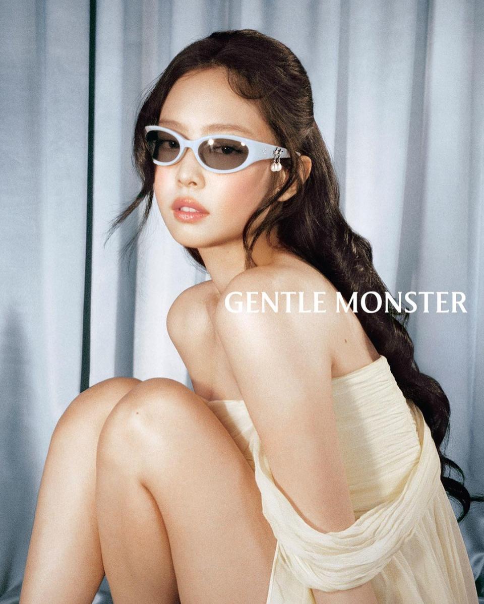 Jennie x Gentle Monster系列Jentle Salon香港限定店登陸尖沙咀！超搶手太陽眼鏡兼買可愛水豚君眼鏡吊飾