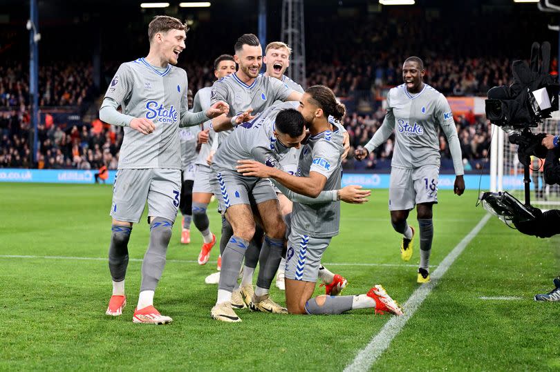 Dominic Calvert-Lewin celebrates his goal with his Everton team-mates in their game against Luton Town at Kenilworth Road