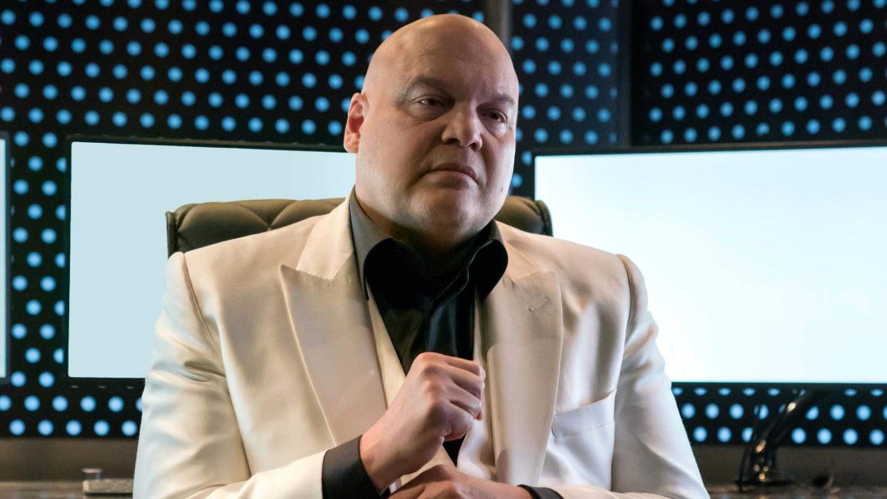  Wilson Fisk in white suit in Daredevil. 