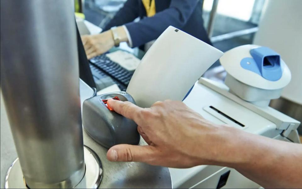 airport fingerprinting