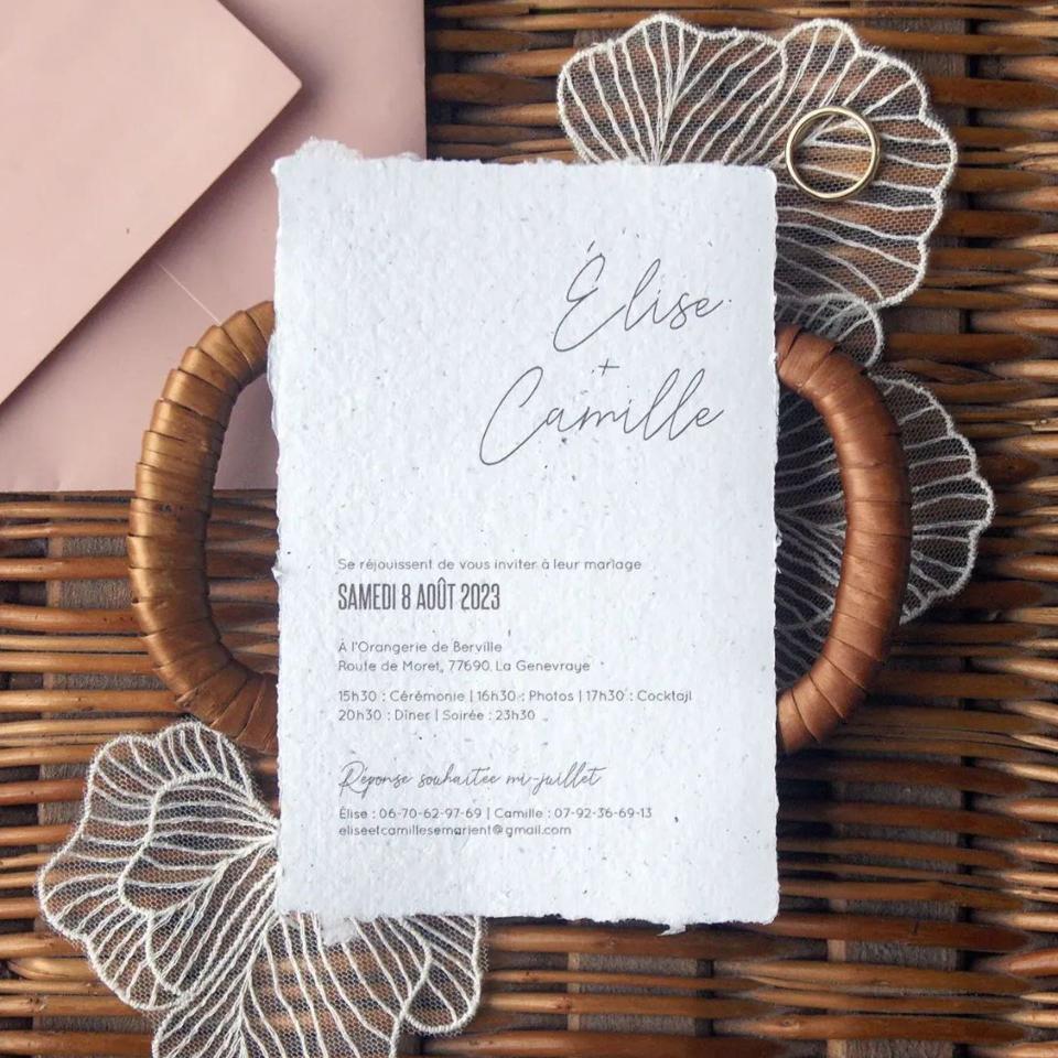 Des invitations en papier recyclé pour un mariage zéro déchet