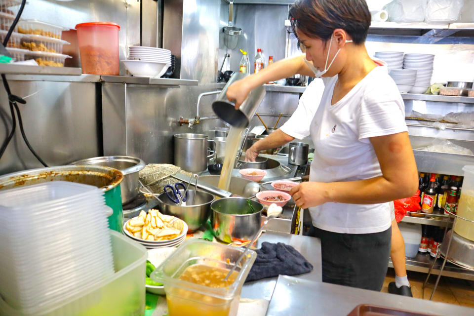 Punggol Noodles - stall assistant