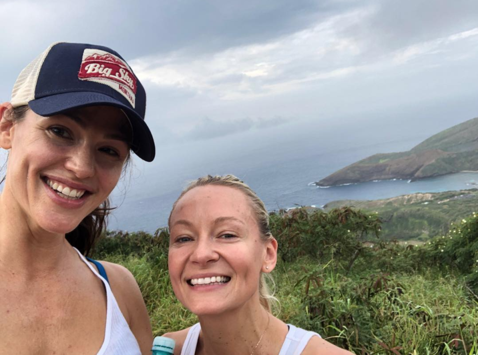 <p>Garner raved about “<a rel="nofollow noopener" href="https://www.instagram.com/p/BhAPgFghXrx/?hl=en&taken-by=jennifer.garner" target="_blank" data-ylk="slk:a perfect morning hike;elm:context_link;itc:0;sec:content-canvas" class="link ">a perfect morning hike</a>” with her friend Simone De La Rue as she <a rel="nofollow noopener" href="http://people.com/movies/jennifer-garner-and-ben-affleck-spent-easter-weekend-at-hawaii-park-with-kids-they-had-the-best-time/" target="_blank" data-ylk="slk:vacationed in Hawaii;elm:context_link;itc:0;sec:content-canvas" class="link ">vacationed in Hawaii</a> with her ex, Ben Affleck, their children, and Affleck’s new love, Lindsay Shookus. Talk about friendly celebrity exes! (Photo: Jennifer Garner via Instagram) </p>