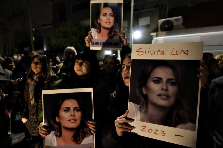 Marcha frente a la casa de Aníbal Lotocki, en Florida