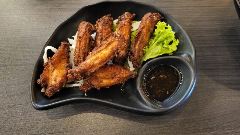 Soi Aroy Fried chicken platter