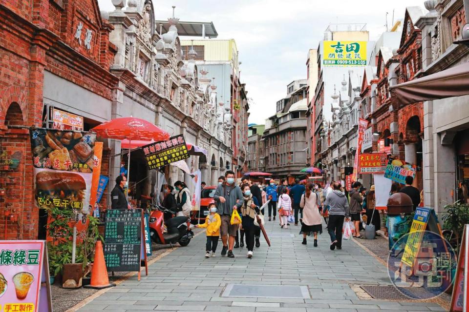 鄭運鵬說，鄭文燦力推桃園國旅，他接棒後要大搶國旅客，不讓桃園觀光旅宿業因開放國門受打擊。