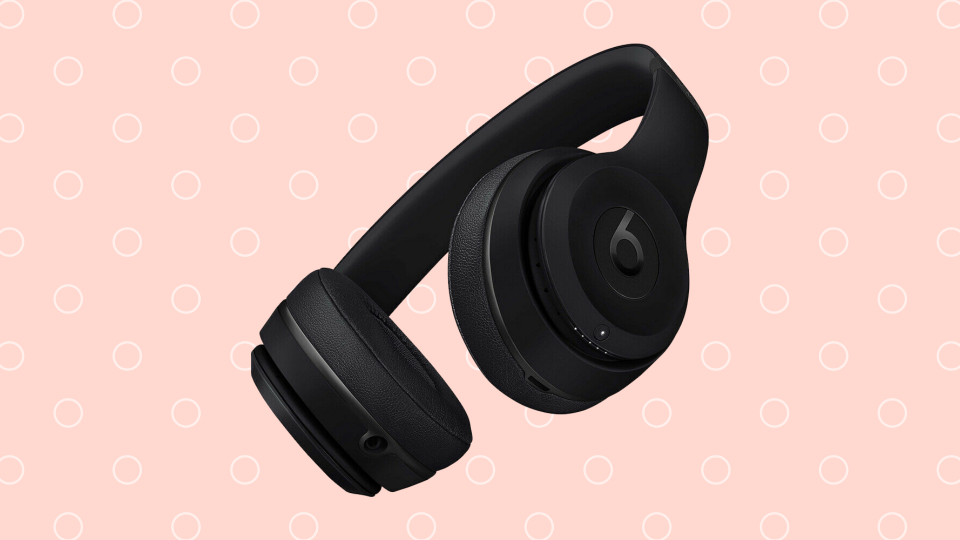 Beats Solo3 headphones are 40 percent off, today only (Photo: Amazon)