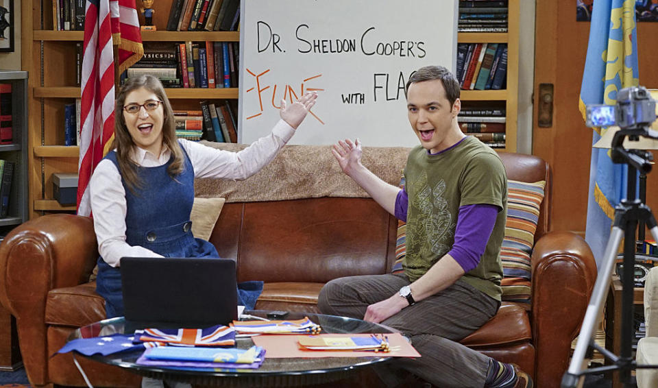 Mayim Bialik and Jim Parsons in "The Big Bang Theory"