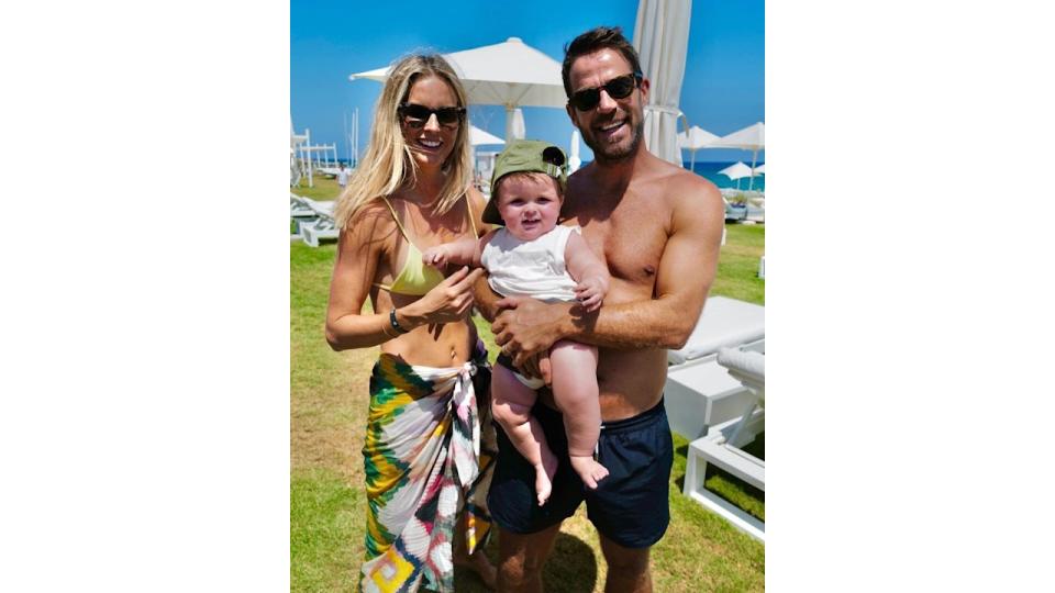 Bikini-clad Frida Redknapp with Jamie and their son