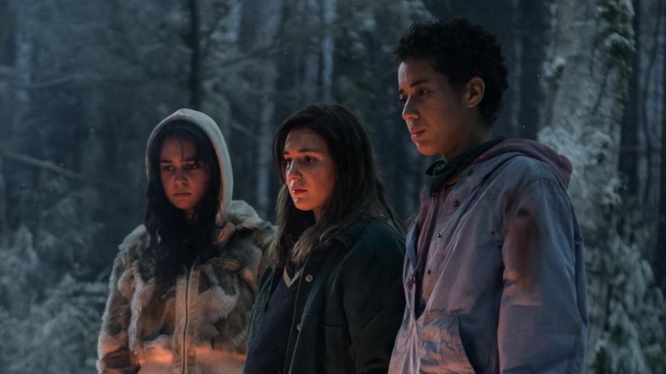 Lottie, Shauna and Tai in front of Jackie's body in Yellowjackets