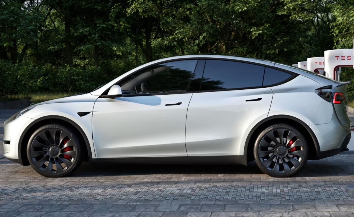 Tesla lowers prices of Model Y, Model X, and Model S by $2,000 in the US and ends referral program after April 30th