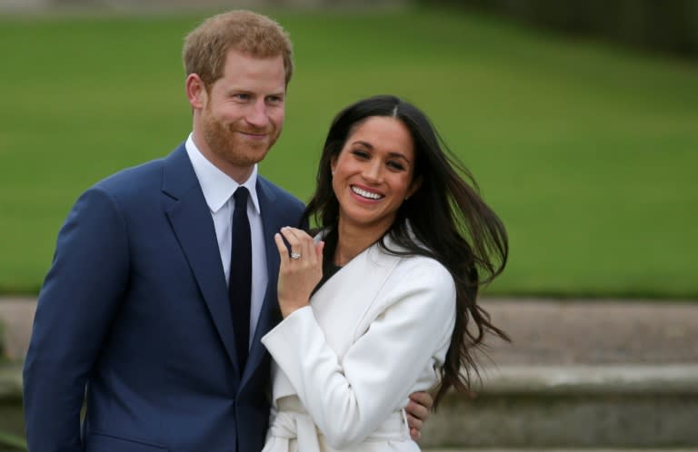 El príncipe Enrique y su esposa Meghan Markle en una imagen del día que anunciaron su compromiso en 2017