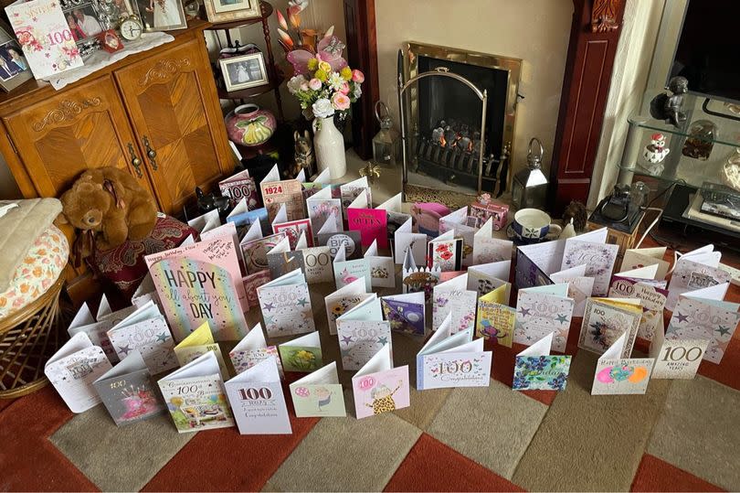 The amount of cards Elsie received