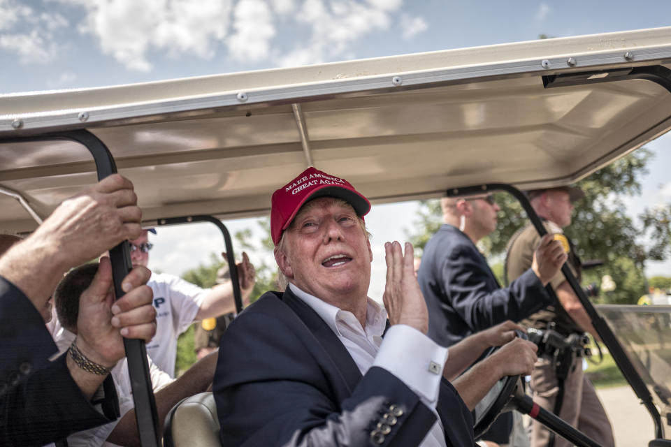 <p>Donald Trump&nbsp;leaves the state fair in his golf cart.</p>