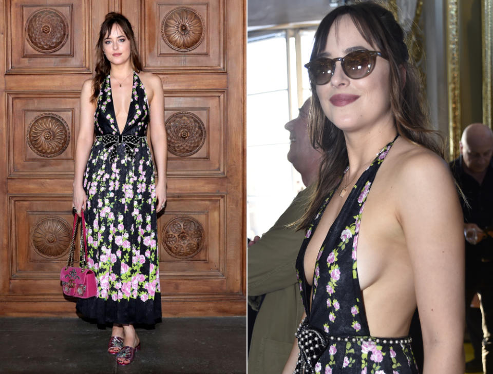 <p>Auch Dakota Johnson gab sich diese Woche zeigefreudig: Der Sideboob, den sie auf der Gucci Cruise Show in Florenz präsentierte, hätte sich auch in “Fifty Shades” gut gemacht. (29. Mai 2017, Bilder: Getty Images, Rex Features) </p>