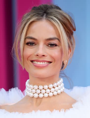 Margot Robbie's Barbie heart necklace is from Meghan Markle's