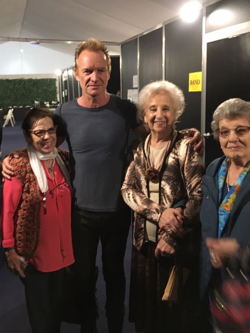 A 29 años de aquel concierto, las Abuelas se reencuentran con Sting. Twitter