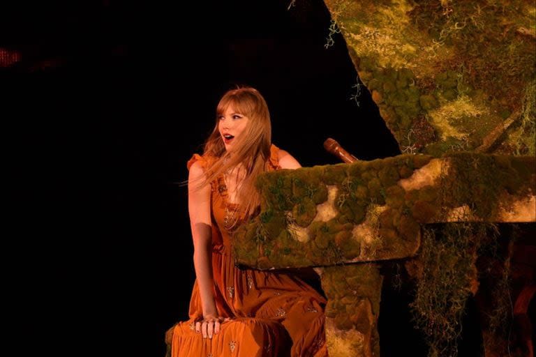 Taylor Swift durante su segundo show en River