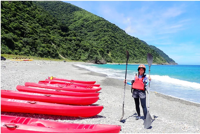 宜蘭｜東澳灣烏岩角 划獨木舟