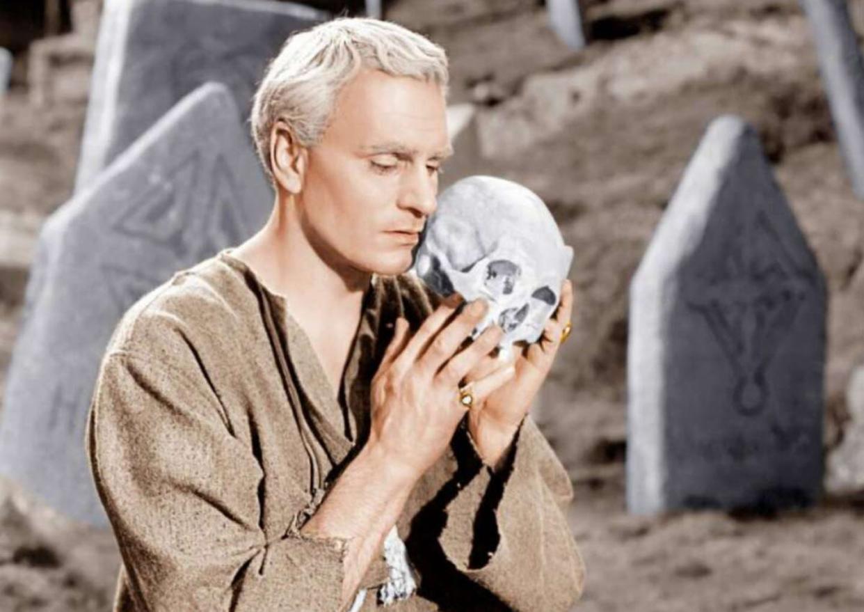 <span class="caption">Laurence Olivier como Hamlet en la versión cinematográfica de 1948.</span> <span class="attribution"><span class="source">Two Cities Films</span></span>