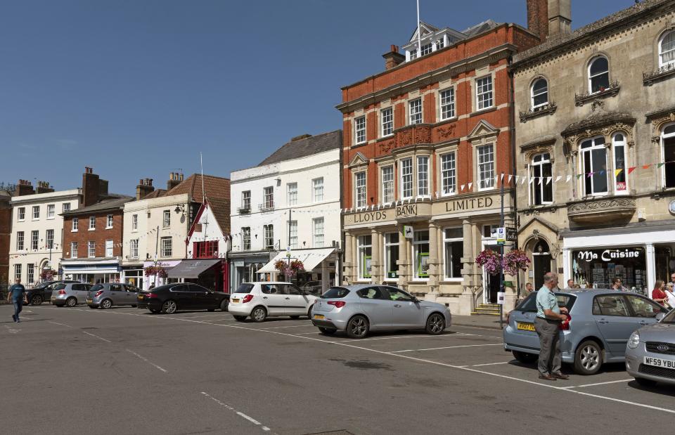 Devizes, Wiltshire, England, UK, The Market Place in this old English market town with interesting old buildings. (Photo by: Peter Titmus/Universal Images Group via Getty Images)