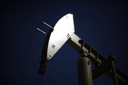 A pumpjack drills for oil in the Monterey Shale, California, April 29, 2013.   REUTERS/Lucy Nicholson