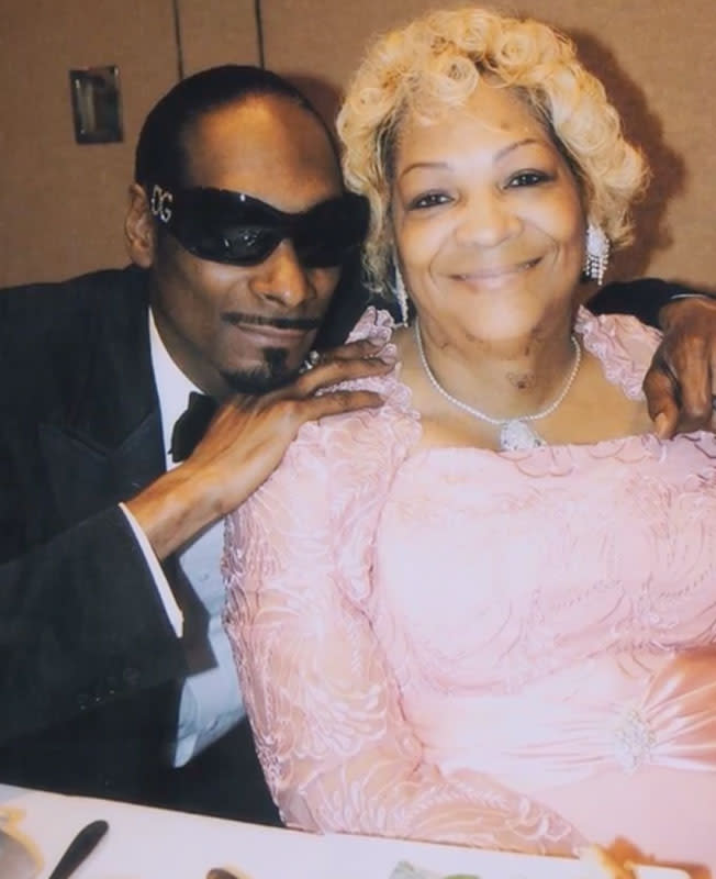 Snoop Dogg and his mother, Beverly Tate | Snoop Dogg