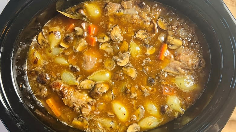 slow cooker coq au vin in crockpot