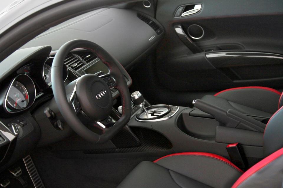 audi r8 manual gated