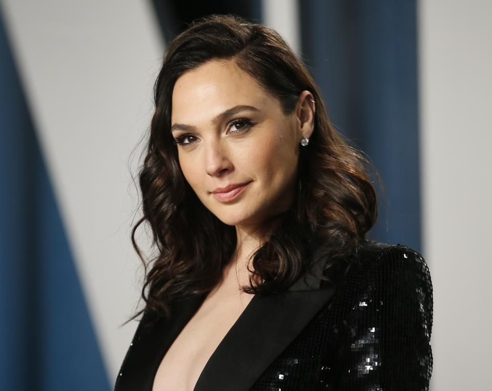 Gal Gadot attends the Vanity Fair Oscar party in Beverly Hills during the 92nd Academy Awards, in Los Angeles, California, U.S., February 9, 2020.     REUTERS/Danny Moloshok