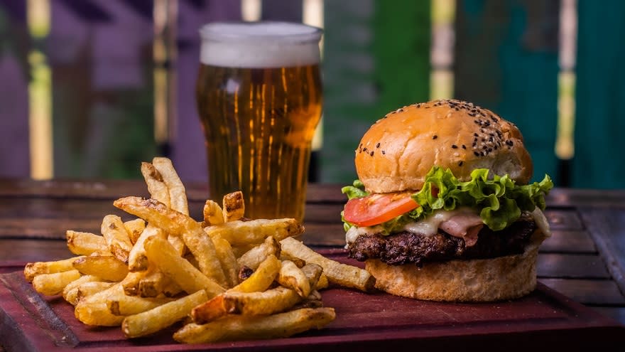 Todos los locales del Patio tendrán su hamburguesa especial.