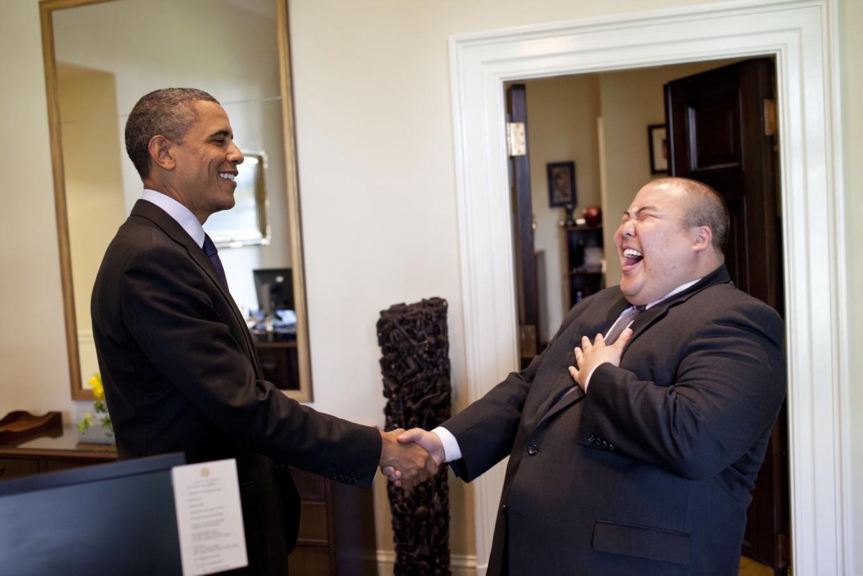 Former White House aide Gary Lee recounts an unforgettable experience working with President Obama, perfectly reflecting the immigrant experience. (Photo: Pete Souza)