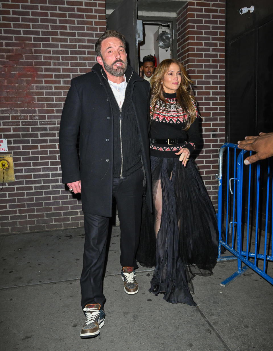 NEW YORK, NEW YORK - NOVEMBER 25: Ben Affleck and Jennifer Lopez leave 