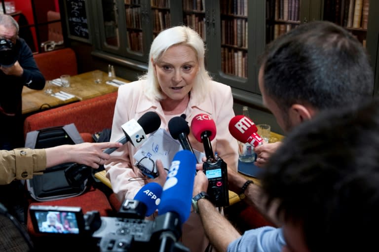 Marie-Caroline Le Pen habla con la prensa sobre su candidatura a las elecciones legislativas francesas en las listas del partido ultraderechista Agrupación Nacional (RN), el 18 de junio de 2024 en Le Mans (Guillaume Souvant)