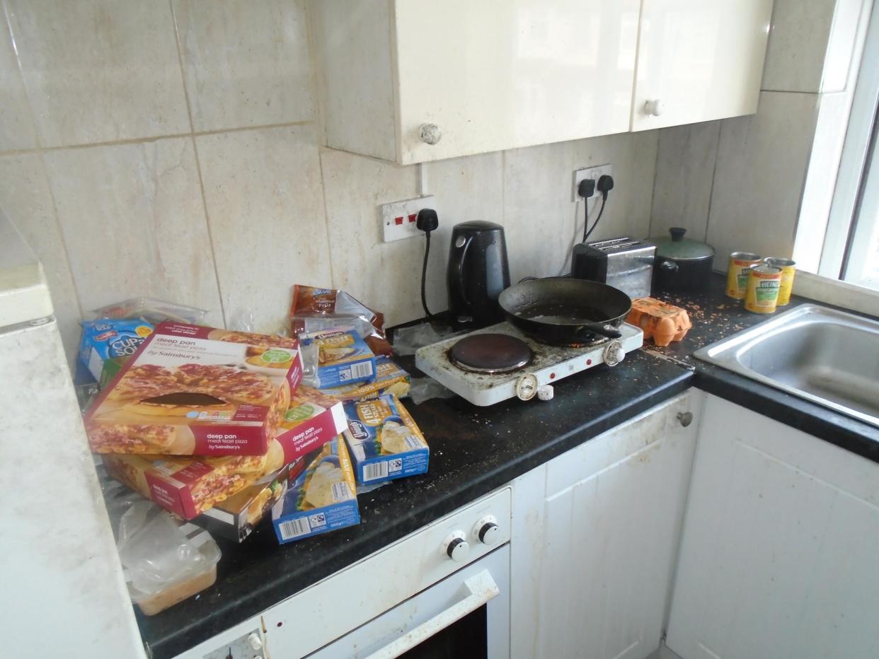 Mouse droppings were discovered in the kitchen and a broken cooker: Croydon Council