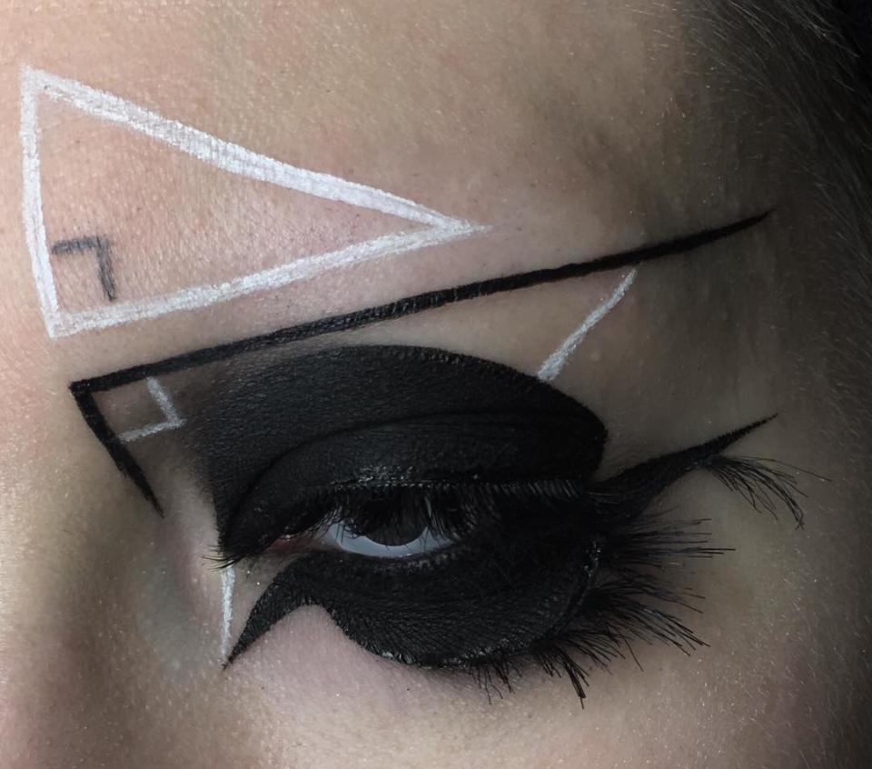 An Arizona-based makeup artist called Void created right angle brows, which are wowing thousands on Instagram for their geometrical elements.